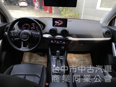 2018 Audi Q2 35 TFSI Luxury　升級carplay／車況佳／第三方認證／原鈑件