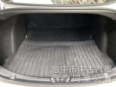2021 Tesla Model 3 Standard Range Plus　原鈑件／第三方認證 / 里程保證