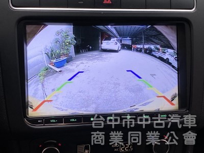 2015 Volkswagen Polo 1.6 HL　原鈑件/原廠保養/實用代步小車/棕色