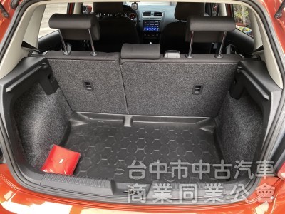 2015 Volkswagen Polo 1.6 HL　原鈑件/原廠保養/實用代步小車/棕色