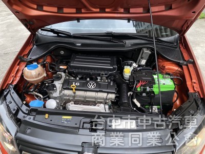 2015 Volkswagen Polo 1.6 HL　原鈑件/原廠保養/實用代步小車/棕色
