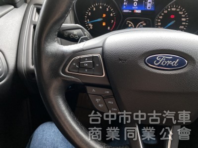 2017 Ford Focus 5D EcoBoost 180汽油頂級運動型　原廠保養／原鈑件／低里程／超香！！