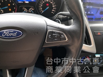 2017 Ford Focus 5D EcoBoost 180汽油頂級運動型　原廠保養／原鈑件／低里程／超香！！