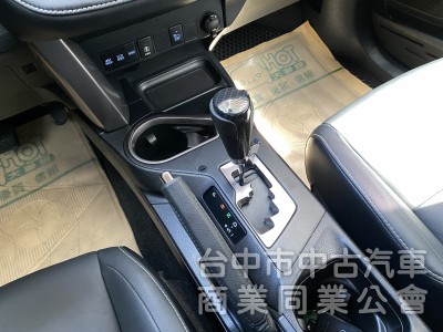 2017 Toyota RAV4 2.5 Hybrid 尊爵　原廠保養／原鈑件／360環景／第三方認證