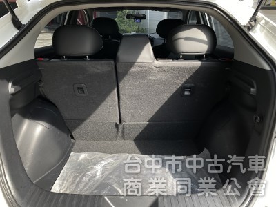 2019 Luxgen U5 智行版 1.6　一手車原鈑件／超低里程／內裝超美／360環景／倒車顯影／超級實惠