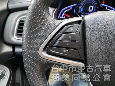 2019 Luxgen U5 智行版 1.6　一手車原鈑件／超低里程／內裝超美／360環景／倒車顯影／超級實惠