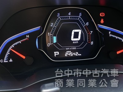 2019 Luxgen U5 智行版 1.6　一手車原鈑件／超低里程／內裝超美／360環景／倒車顯影／超級實惠