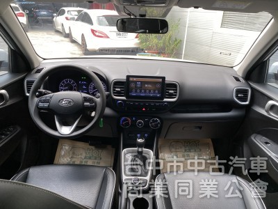 2022 Hyundai Venue GLA 1.6　一手車／原鈑件／第三方認證／里程保證／內裝質感美