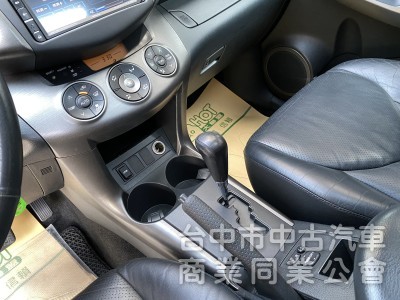 2010 Toyota RAV4 2.4 E天窗　 原鈑件／原廠保養／第三方認證／倒車顯影