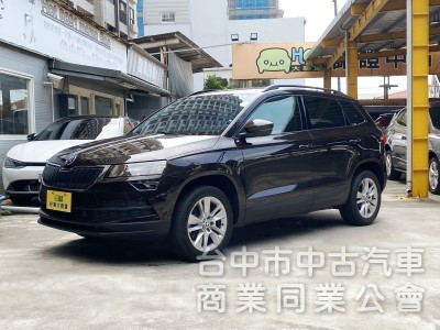 2018 Skoda Karoq 1.5 TSI 菁英版　carplay／原鈑件／原廠保養／ACC／Ikey摸門／電尾