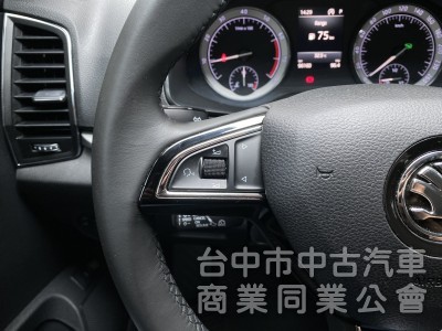 2018 Skoda Karoq 1.5 TSI 菁英版　carplay／原鈑件／原廠保養／ACC／Ikey摸門／電尾