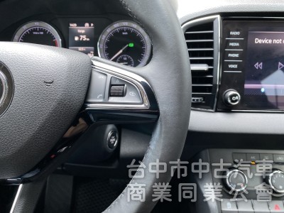 2018 Skoda Karoq 1.5 TSI 菁英版　carplay／原鈑件／原廠保養／ACC／Ikey摸門／電尾
