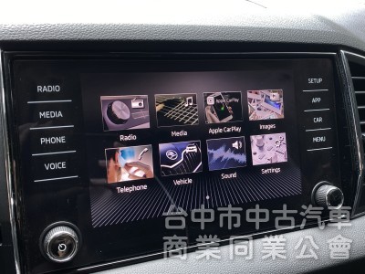 2018 Skoda Karoq 1.5 TSI 菁英版　carplay／原鈑件／原廠保養／ACC／Ikey摸門／電尾