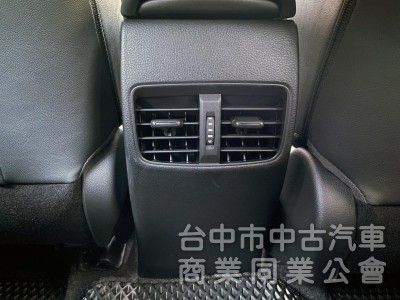 2023 Toyota Corolla Cross 1.8 GR Sport　僅跑8400km／原鈑件原漆／原廠保固中