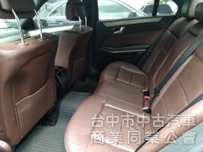 拼俗價  BENZ E200  2011年式  最受歡迎 優質美車 ....                      