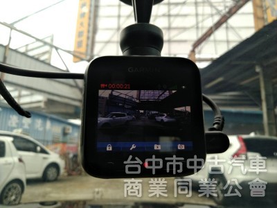 拼俗價  BENZ E200  2011年式  最受歡迎 優質美車 ....                      