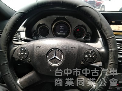 拼俗價  BENZ E200  2011年式  最受歡迎 優質美車 ....                      
