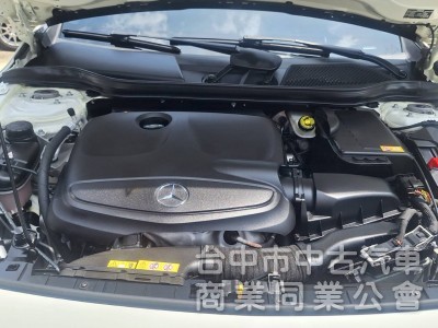 拼俗價  BENZ GLA250  2016年式  最受歡迎 SUV優質美車 ....                 