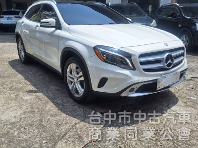 拼俗價  BENZ GLA250  2016年式  最受歡迎 SUV優質美車 ....                 