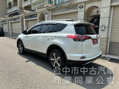 2017 TOYOTA RAV4 尊爵版  2.0L  原鈑件 ACC