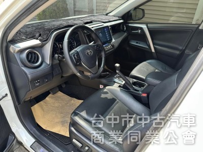 2017 TOYOTA RAV4 尊爵版  2.0L  原鈑件 ACC