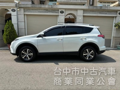2017 TOYOTA RAV4 尊爵版  2.0L  原鈑件 ACC