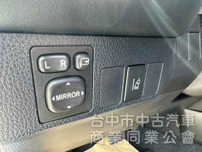2017 TOYOTA RAV4 尊爵版  2.0L  原鈑件 ACC