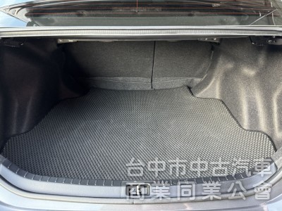 舒適房車 好保養 省油省稅金 車美車況佳~