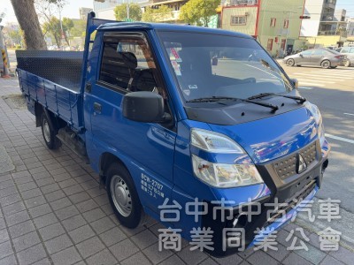 油壓尾門 車美車況佳 無待修 買回即可上路~