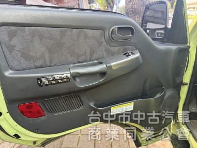 篷式 油壓尾門 車美車況佳 買回即可上路~