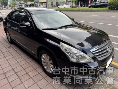 空間舒適 車美車況佳 買回即可上路~