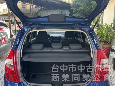  2012年 現代 i10 頂級享樂版 1.1 （頂級版、超低里程、稅金一年僅8640元）