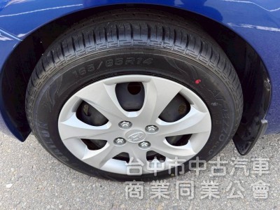  2012年 現代 i10 頂級享樂版 1.1 （頂級版、超低里程、稅金一年僅8640元）