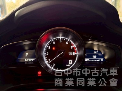 2018 馬自達 馬3 2.0 旗艦型｜魂動紅・低里程6萬・頂級安全滿配