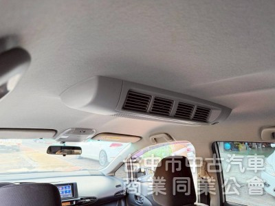 七人座大空間 二三排可平整化  原廠保養有記錄 原鈑件里程保證