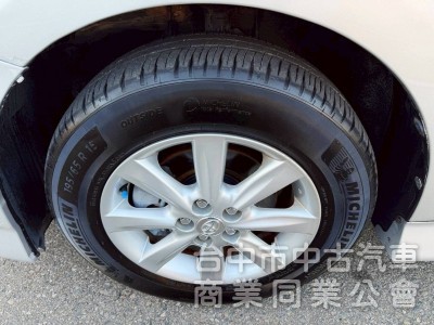 七人座大空間 二三排可平整化  原廠保養有記錄 原鈑件里程保證