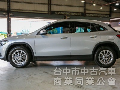 Mercedes-Benz GLA GLA180 2022款 手自排