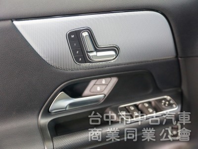 Mercedes-Benz GLA GLA180 2022款 手自排