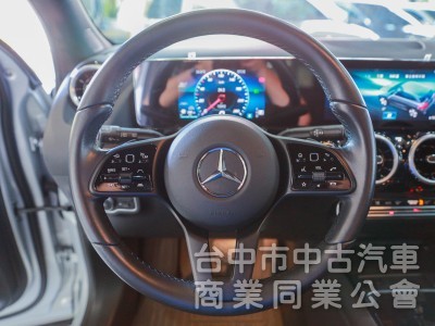 Mercedes-Benz GLA GLA180 2022款 手自排