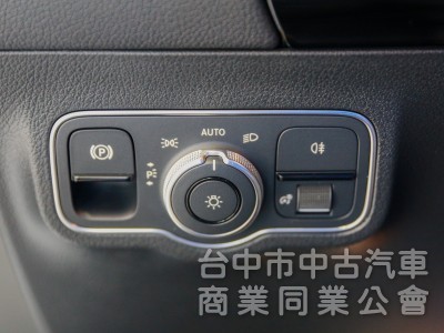 Mercedes-Benz GLA GLA180 2022款 手自排