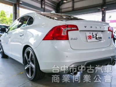 Volvo S60 2015款 手自排 2.0L