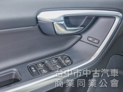 Volvo S60 2015款 手自排 2.0L