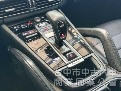 Porsche Cayenne 2018款 3.0T 灰色