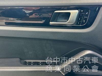 Porsche Cayenne 2018款 3.0T 灰色