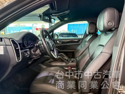 Porsche Cayenne 2018款 3.0T 灰色