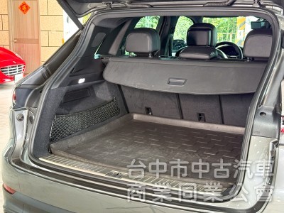 Porsche Cayenne 2018款 3.0T 灰色