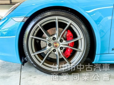Porsche 911 Targa 2016款 4S 淺藍