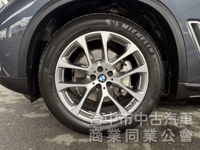 BMW X5 2020款 xDrive40i 旗艦版