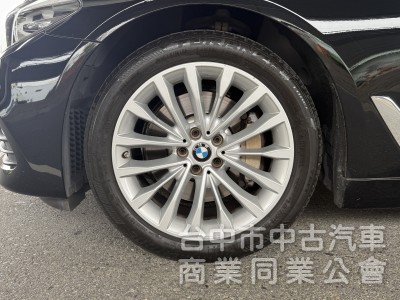 2017 BMW 5-Series Sedan 530i Luxury