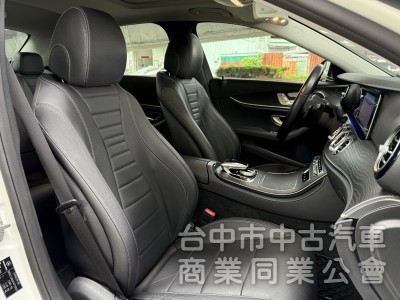2019 M-Benz E-Class Sedan E300運動版